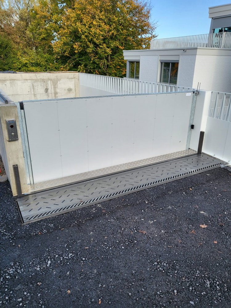 Klappschott «POSEIDON-UP» - bestechende Innovation